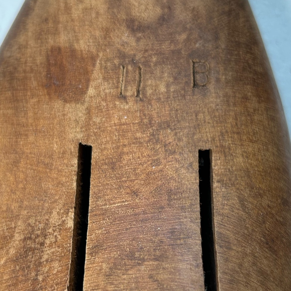 Vintage Jones & Vining Co. wood shorter shoe stretcher adjustable size 11 - Picture 3 of 5